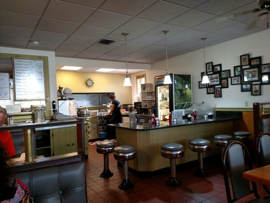Roland's Restaurant by null