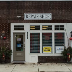 Emergency Repair Shop - Our Repair Shop in Maple Point Plaza