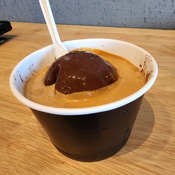 Tang & Java - Afagato with chocolate ice cream - Gelato Near Me - Woodland Hills, California Tang & Java - Afagato with chocolate ice cream - Gelato Near Me - Woodland Hills, California