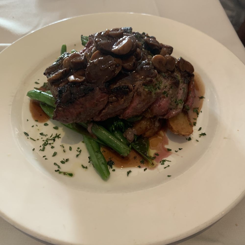 Bistro 17 - Special - Sirloin Steak on fingerling potatoes - French Near Me - Hilton Head Island, South Carolina Bistro 17 - Special - Sirloin Steak on fingerling potatoes - French Near Me - Hilton Head Island, South Carolina