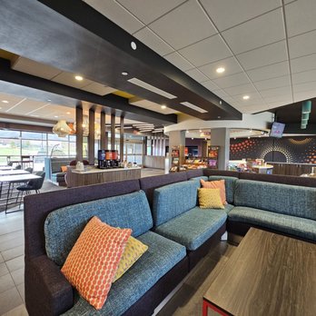 Tru by Hilton Stoughton - Hotels Near Me - Stoughton, Wisconsin Tru by Hilton Stoughton - Hotels Near Me - Stoughton, Wisconsin