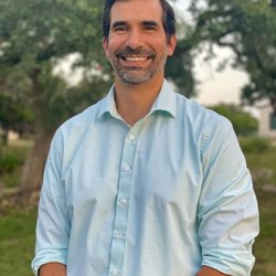 Dr. Nicolas Guerra