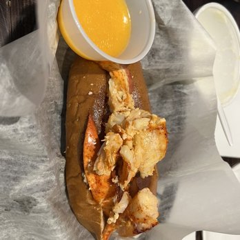 Lobstah On A Roll - Yummy - Seafood Near Me - Boston, Massachusetts Lobstah On A Roll - Yummy - Seafood Near Me - Boston, Massachusetts