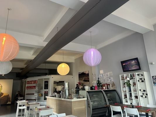 Lluvia Deli Bar & Artefacto by null