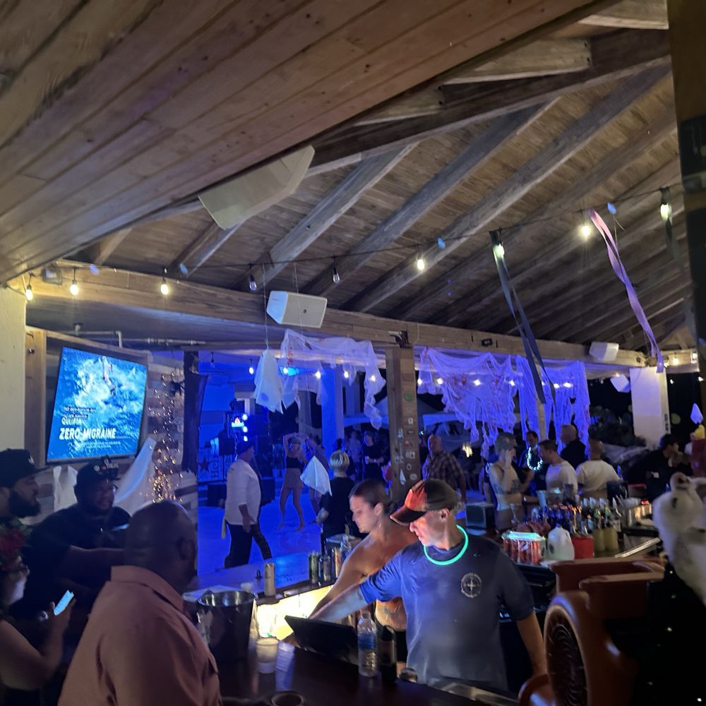 Sapphire Beach Bar - Another view inside. - Burgers Near Me - Smith Bay, Virgin Islands