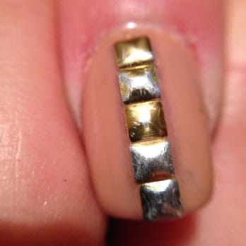 No1 Nails Spa - Pic of my other index finger of discoloration of my jewels! - Nail Salons Near Me - Long Beach, California No1 Nails Spa - Pic of my other index finger of discoloration of my jewels! - Nail Salons Near Me - Long Beach, California