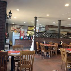 Bubba's Fat Burger And James Brown Bbq Kitchen - It's cozy nice and plenty of room for having lunch to dinner