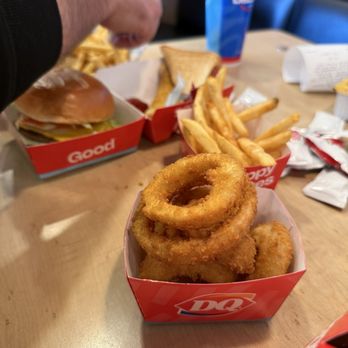 Dairy Queen Grill & Chill - Ice Cream & Frozen Yogurt Near Me - Cromwell, Connecticut