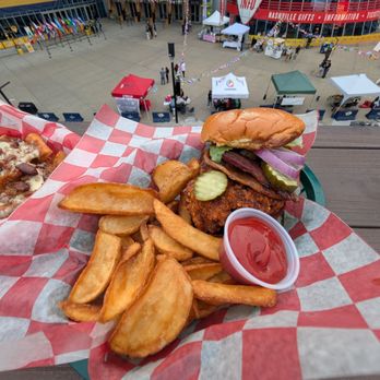 Teddy's Tavern - Spicy chicken sandwich. - Bars Near Me - Nashville, Tennessee Teddy's Tavern - Spicy chicken sandwich. - Bars Near Me - Nashville, Tennessee