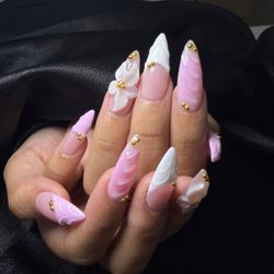 Golden File Nail Spa