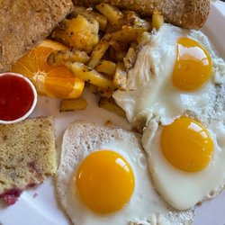 Molly's Bistro Bakery