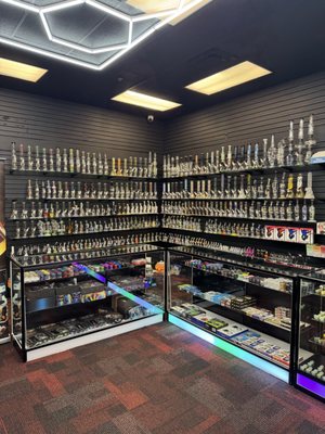 vape shop clay cross Clay Pool Hill Tobacco & Vape, 12962 Governor George C Peery Hwy, Pounding  Mill, VA 24637, US