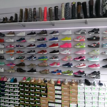 Badá - Shoe Stores Near Me - Zamora, ZA