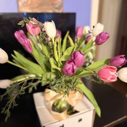 Beicis Flower Shop - Tulip bouquet - May 2026