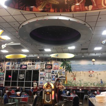 Legends Classic Diner - American Near Me - Glendora, California