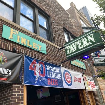 Finley Dunne’s Tavern - Store front as of AUG2020 - Sports Bars Near Me - Chicago, Illinois Finley Dunne’s Tavern - Store front as of AUG2020 - Sports Bars Near Me - Chicago, Illinois