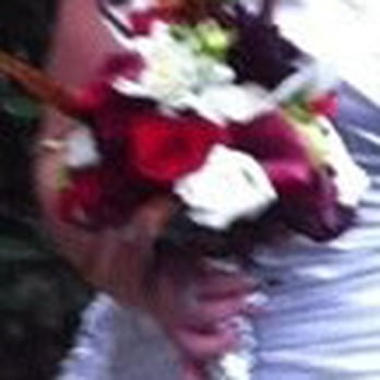 Acorn Floral - Sorry for the poor quality photo. I'll post better photos once I get them back from the photographer. - Florists Near Me - Seattle, Washington Acorn Floral - Sorry for the poor quality photo. I'll post better photos once I get them back from the photographer. - Florists Near Me - Seattle, Washington