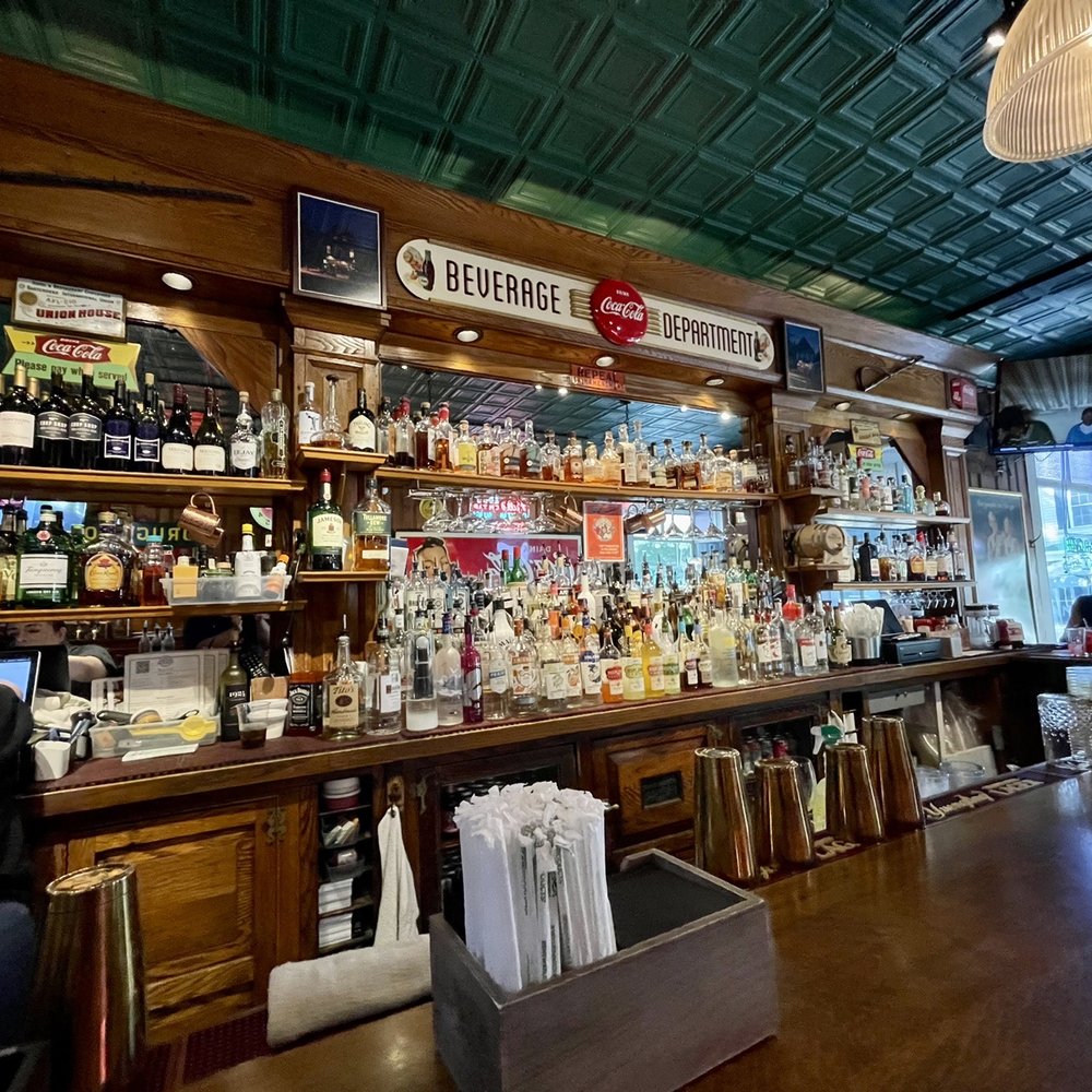 Archie Moores NH - Bar - Dive Bars Near Me - New Haven, Connecticut Archie Moores NH - Bar - Dive Bars Near Me - New Haven, Connecticut
