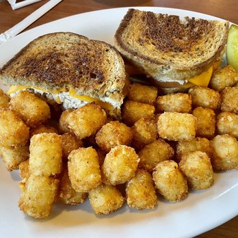 Cromwell Diner - Tuna melt with tots - Diners Near Me - Cromwell, Connecticut Cromwell Diner - Tuna melt with tots - Diners Near Me - Cromwell, Connecticut