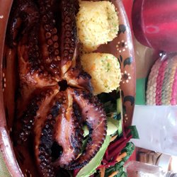 Mariscos el Sirenito - Octopus, huachinango and coctel mixto.