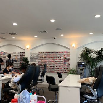 Mod Nails - Nail Salons Near Me - Studio City, California