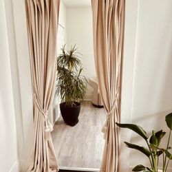 Ananda Organic Salon And Spa
