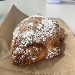 Pistachio Croissant