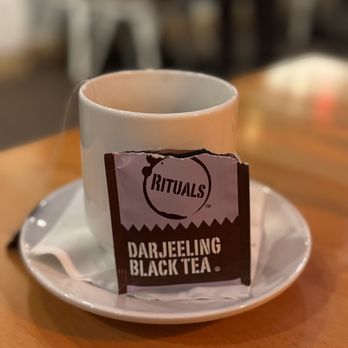 Mallards Southern Kitchen - Hot tea - American Near Me - Glendale, Wisconsin