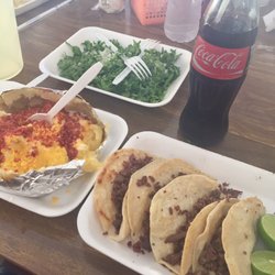 Rosy - Papa asada y orden de tacos