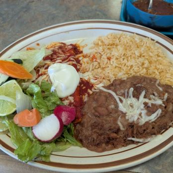 Guacamole's Taqueria - Complete enchilada plate. Very fresh salad was a treat. Flavorful selection. - Mexican Near Me - Pico Rivera, California Guacamole's Taqueria - Complete enchilada plate. Very fresh salad was a treat. Flavorful selection. - Mexican Near Me - Pico Rivera, California