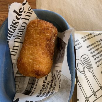 Vermuteria Lou - Croqueta de pollo - Coffee & Tea Near Me - Barcelona, B Vermuteria Lou - Croqueta de pollo - Coffee & Tea Near Me - Barcelona, B