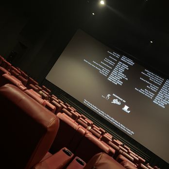 AMC Esquire 7 - Auditorium 5 - Cinema Near Me - Saint Louis, Missouri