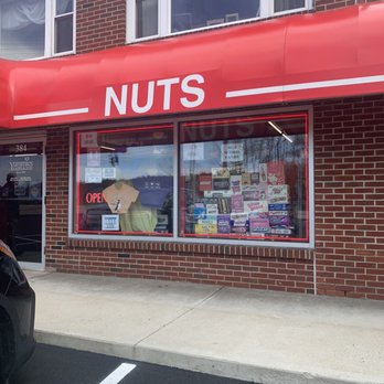 Yummies Candy & Nuts - Candy Stores Near Me - Kittery, Maine