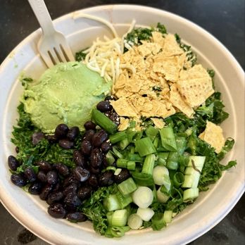 Chopt Creative Salad Co. - Chicken Tinga Bowl - Salad Near Me - New York, New York Chopt Creative Salad Co. - Chicken Tinga Bowl - Salad Near Me - New York, New York