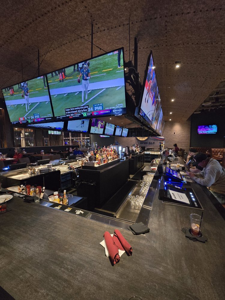 Bullet Train - Photo 2