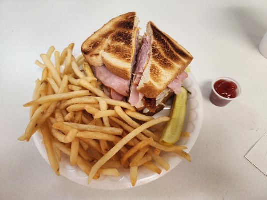 Gus's Good Times Deli by null