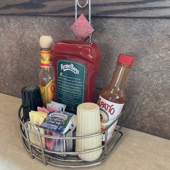 Farmer Boys - Condiments at table - Burgers Near Me - Tolleson, Arizona