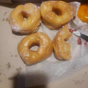 D&D's Place - Donuts Near Me - Chicago, Illinois D&D's Place - Donuts Near Me - Chicago, Illinois