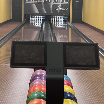 Keestone Resort - Bowling - Apartments Near Me - Loretto, Tennessee