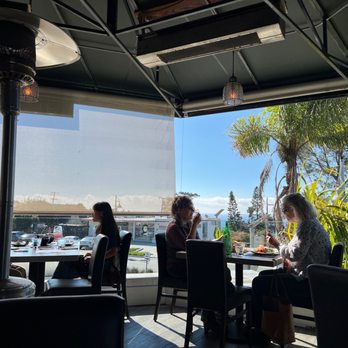 Beeside Balcony - Patio Dining - Mediterranean Near Me - Del Mar, California