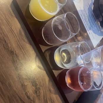 Gracious Plates on Main - Mimosa Flight - New American Near Me - Franklin, North Carolina Gracious Plates on Main - Mimosa Flight - New American Near Me - Franklin, North Carolina