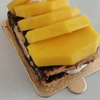 Aromaz - Mango napoleon - Bakeries Near Me - Toronto, Ontario