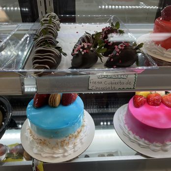 El Cisne Bakery - Bakeries Near Me - New Milford, Connecticut