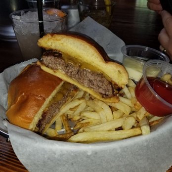Everson Royce Bar - Burger & fries - Bars Near Me - Los Angeles, California Everson Royce Bar - Burger & fries - Bars Near Me - Los Angeles, California