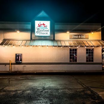 Seafood Shack - Outside at night - Seafood Near Me - Marion, Arkansas