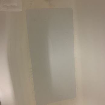 Holiday Inn Springfield - I-44 - Tub dirty and stained - Hotels Near Me - Springfield, Missouri