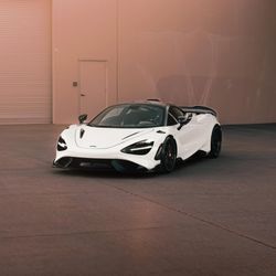 Midwest Luxury Rental - McLaren 765Lt beats Lamborghini, Ferrari, Rolls Royce, and any other exotic car or luxury car in everything. Rent for your wedding, prom.