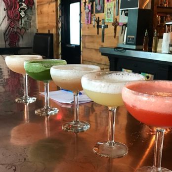 Los Lobos - Mexican Near Me - London, Ontario