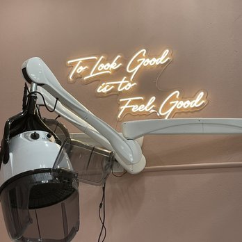 Extended Beauty Bar - State of the art station with cute sign for pictures - Hair Extensions Near Me - Glendale, California