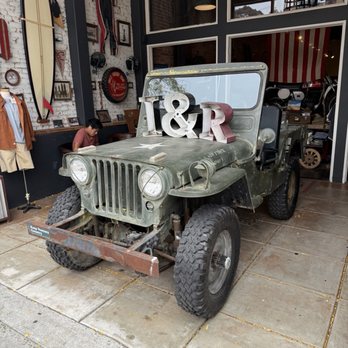 Downtown Ventura - Cool thrift shop - Local Flavor Near Me - Ventura, California